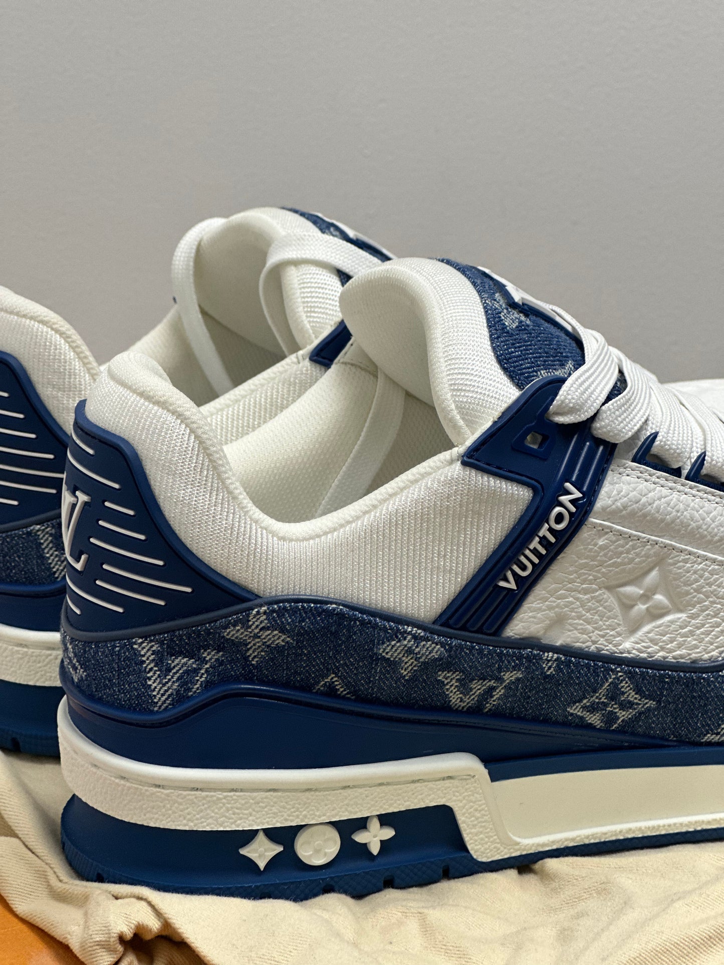 Louis Vuitton Trainer "Denim Monogram"